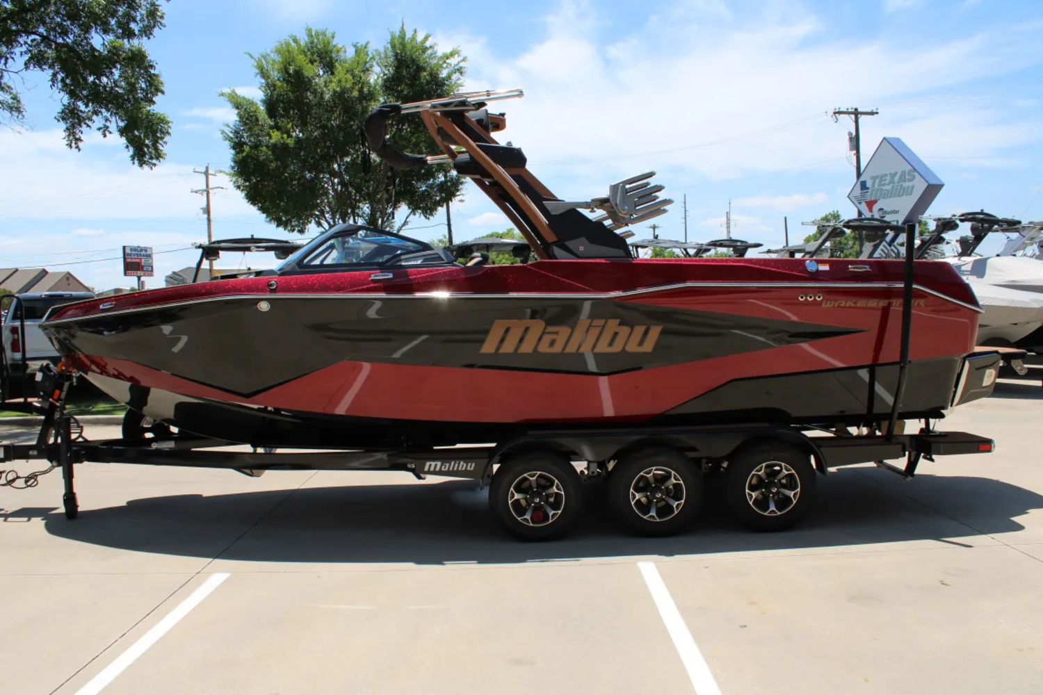 2026 Malibu 25 LSV