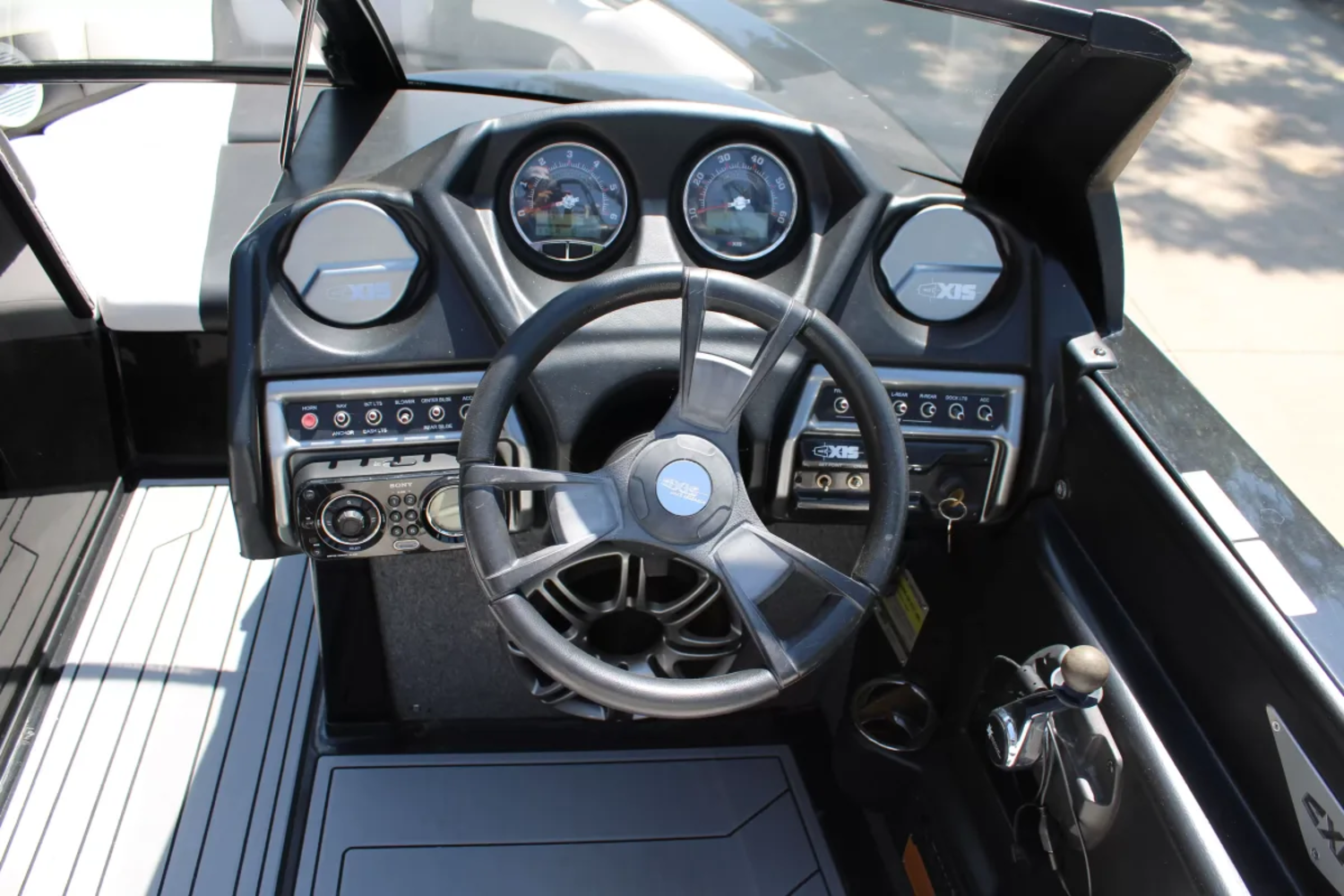 2014 Axis T22