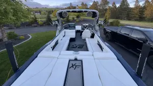 2019-mastercraft-xt25-138019-image3.webp
