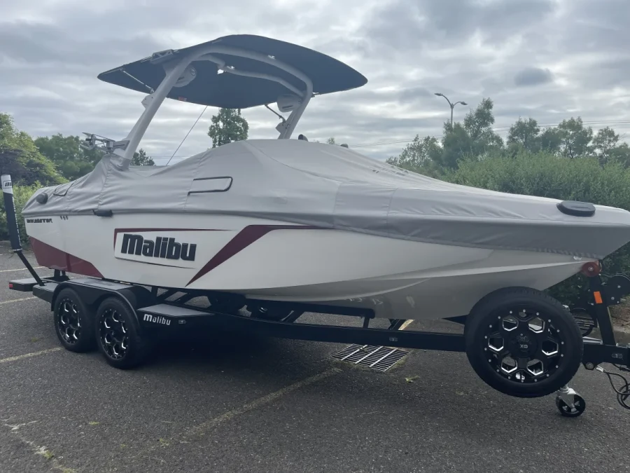 2022-malibu-wakesetter-22-lsv-138025-image7.webp