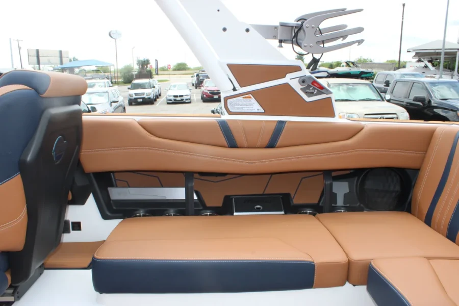 2026-malibu-wakesetter-22-lsv-138030-image11.webp