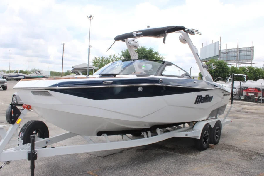 2026-malibu-wakesetter-22-lsv-138030-image3.webp