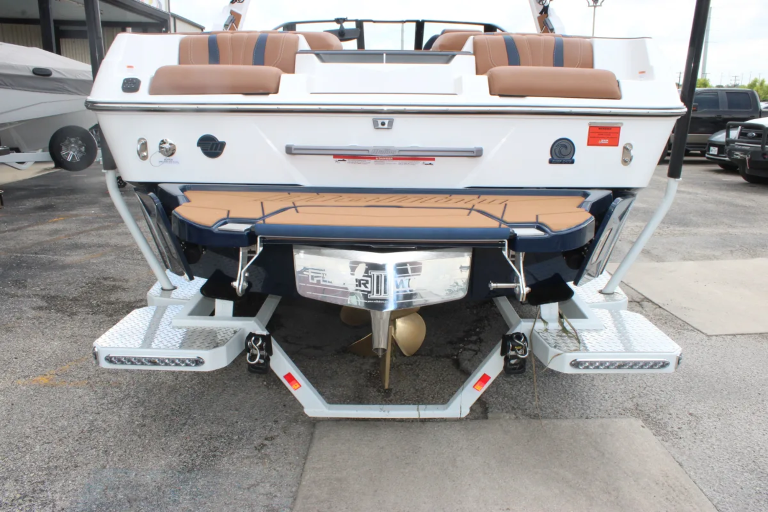 2026 Malibu 22 LSV