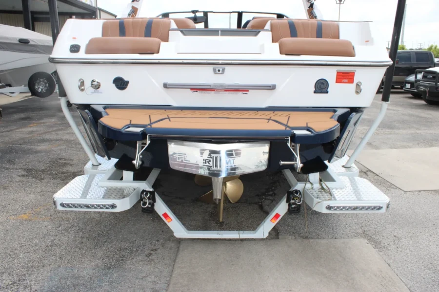2026-malibu-wakesetter-22-lsv-138030-image7.webp
