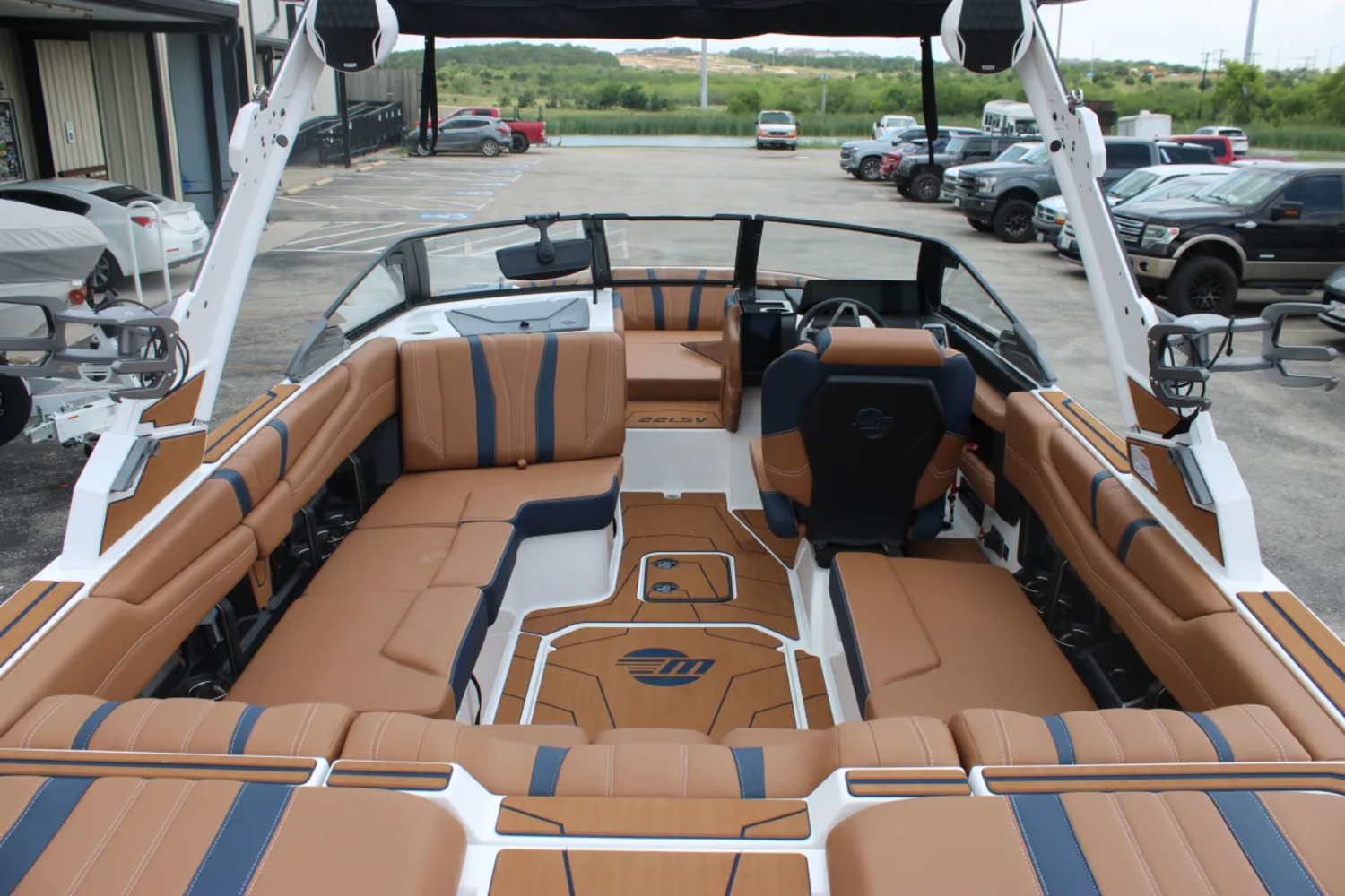 2026 Malibu 22 LSV