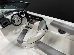 2017-mastercraft-nxt22-138034-image6.webp