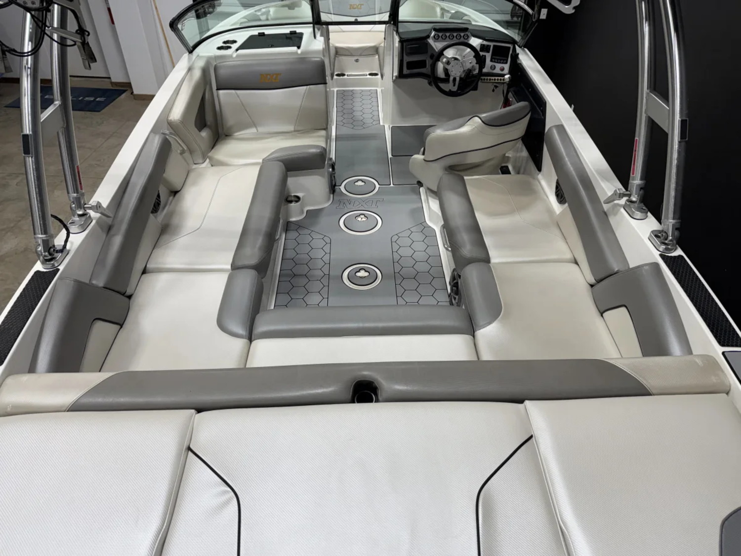 2017 MasterCraft NXT22