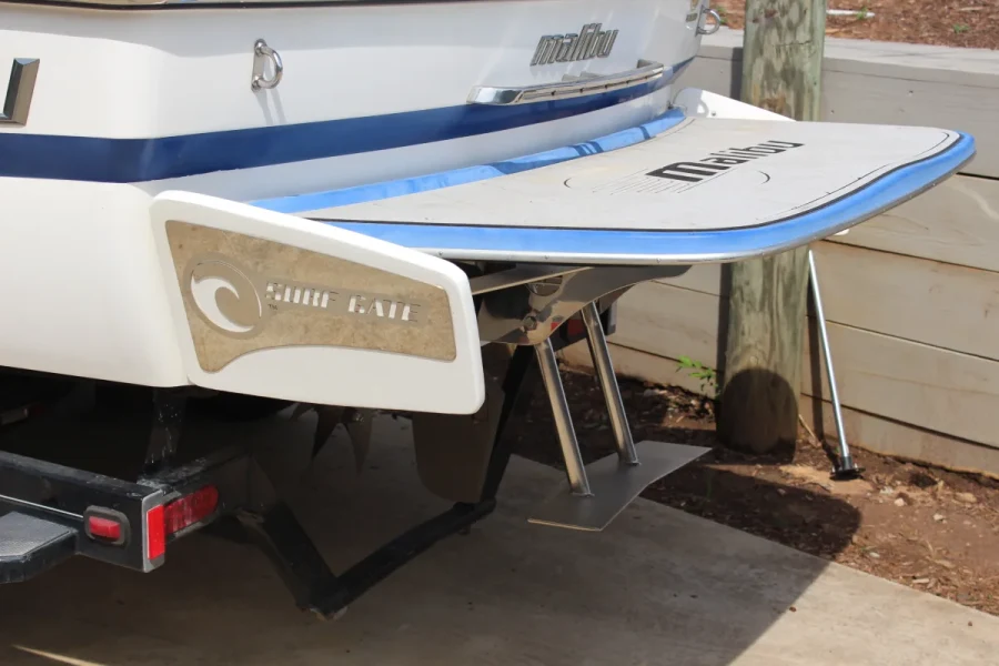2012-malibu-wakesetter-vlx-138047-image1.webp