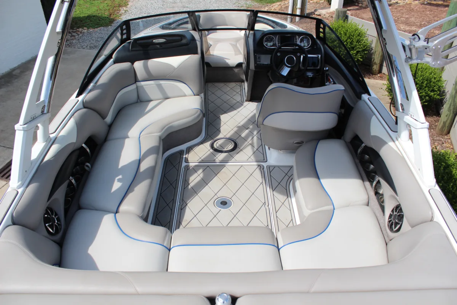 2012 Malibu VLX! Fresh new upgrades! 