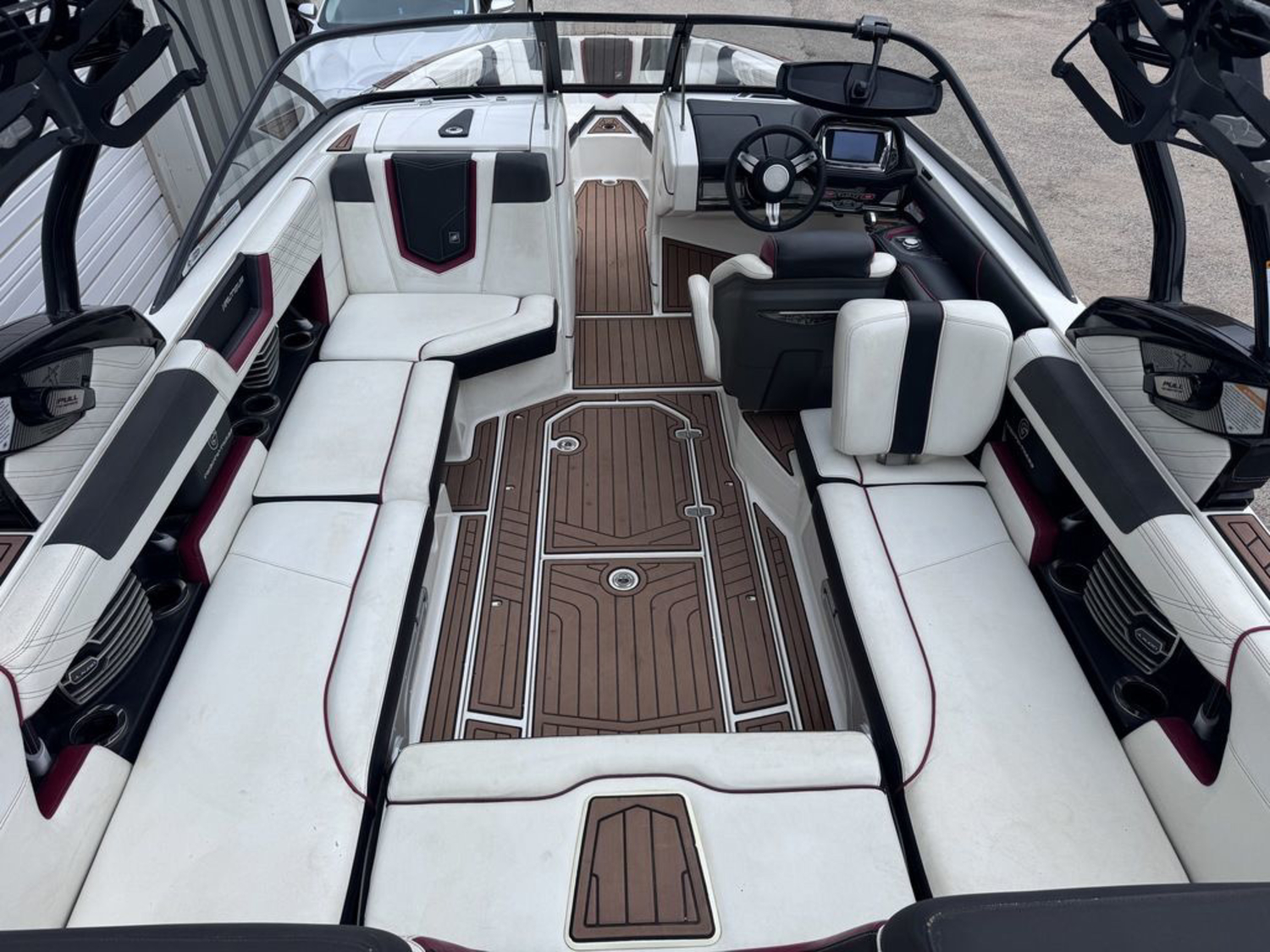 2016 Nautique G23