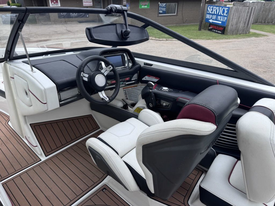 2016-nautique-g23-138064-image6