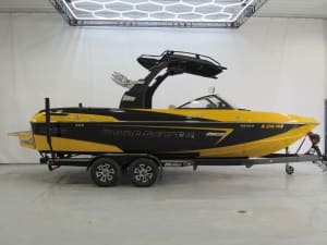 2015-malibu-wakesetter-23-lsv-138065-image1