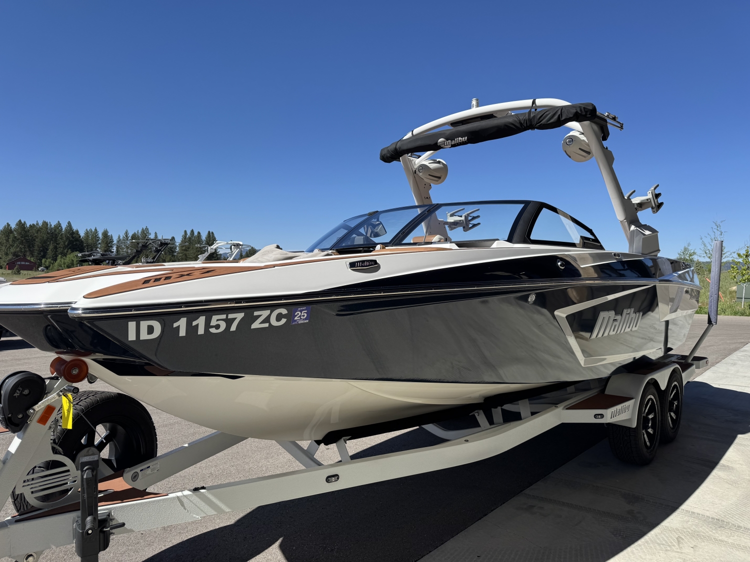 2023 Malibu Boats 24 MXZ