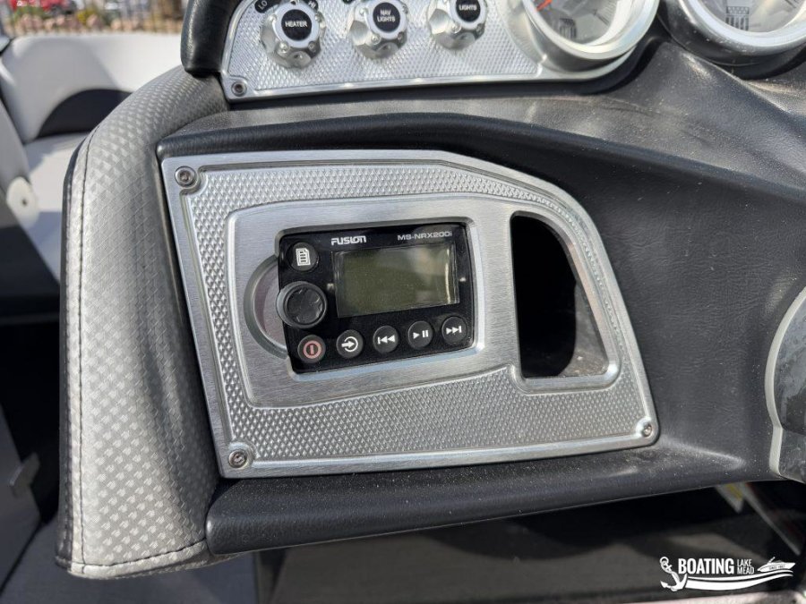 2015-mastercraft-x46-138071-image14