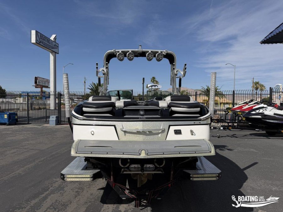 2015-mastercraft-x46-138071-image4