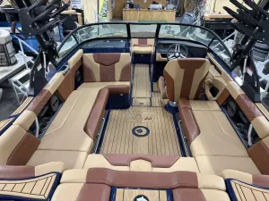 2025-mastercraft-xt22-139450-image11