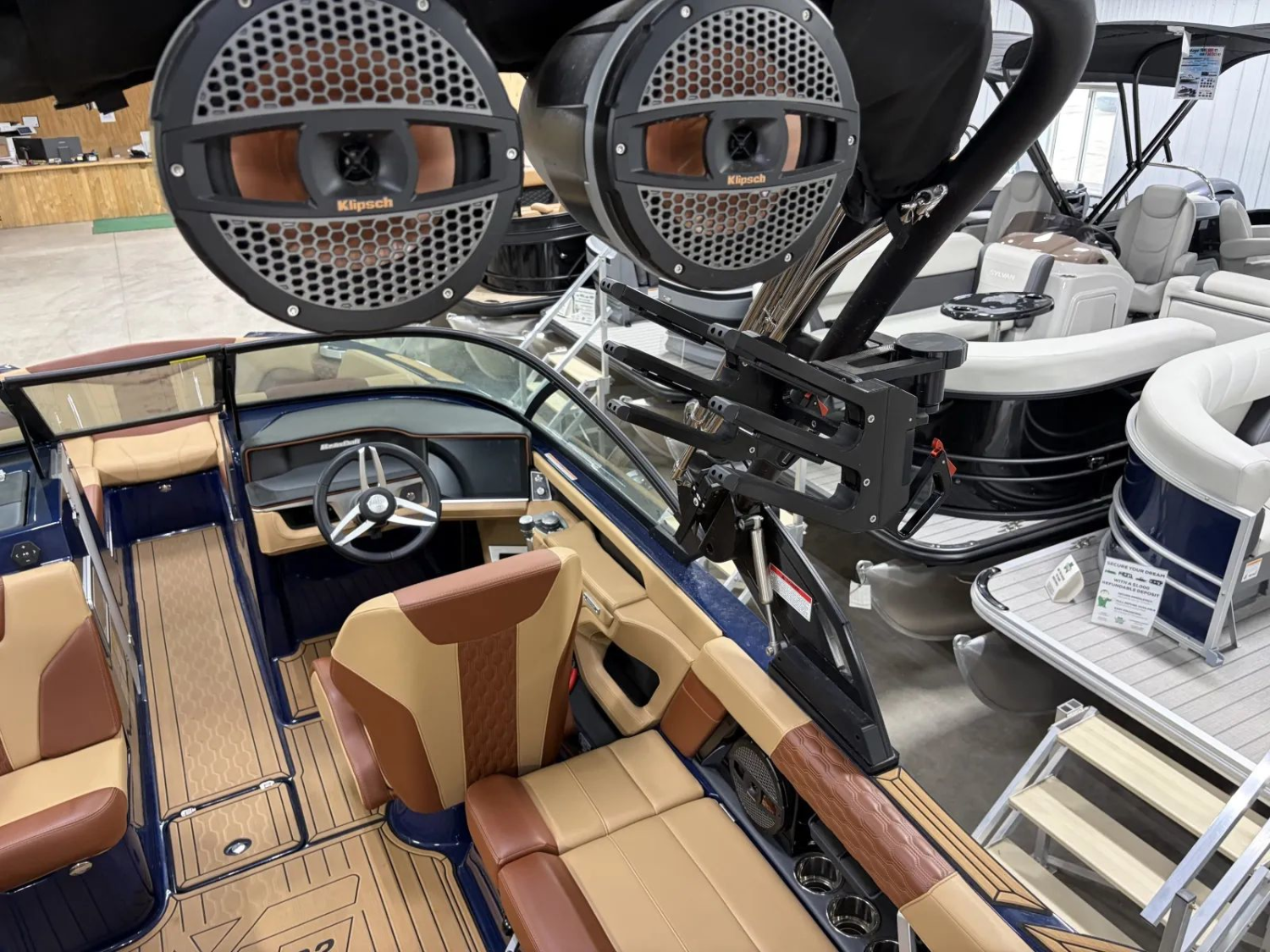 2025 MASTERCRAFT XT22