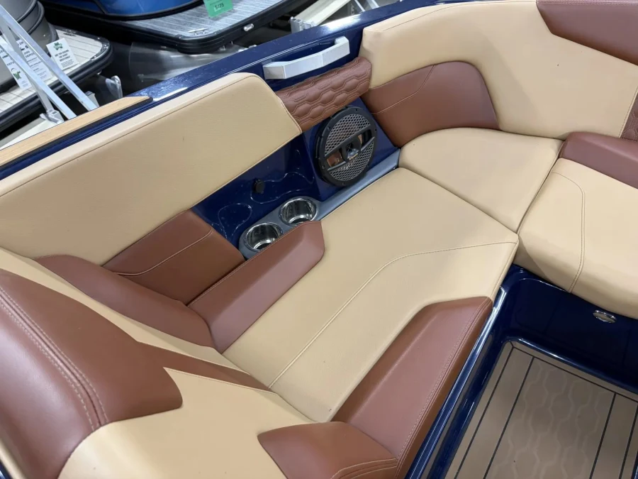 2025-mastercraft-xt22-139450-image19