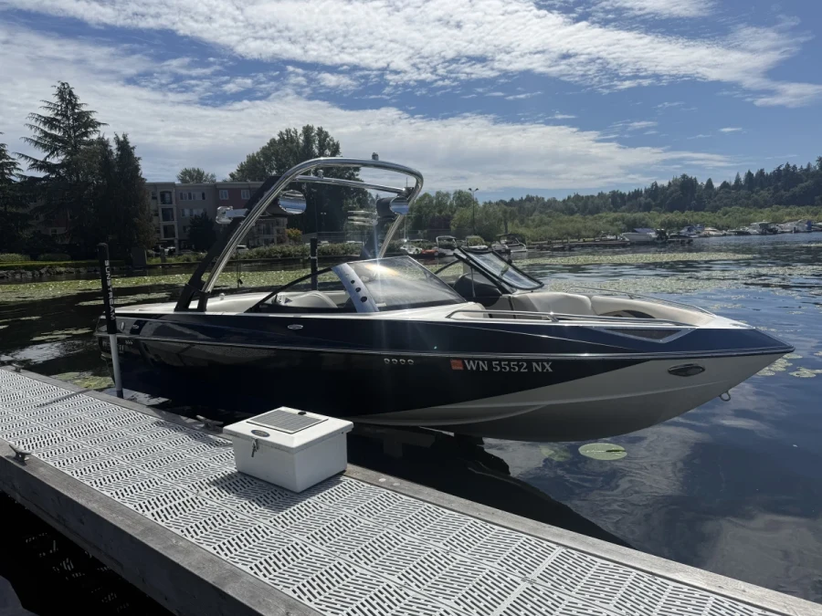 2008-malibu-wakesetter-23-lsv-140056-image0.webp