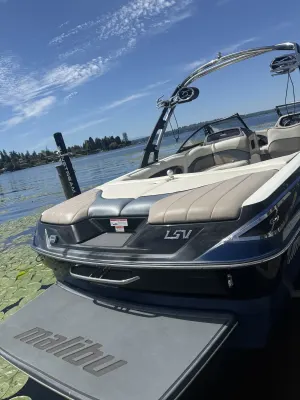 2008-malibu-wakesetter-23-lsv-140056-image2.webp