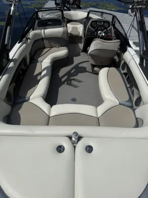 2008-malibu-wakesetter-23-lsv-140056-image3.webp