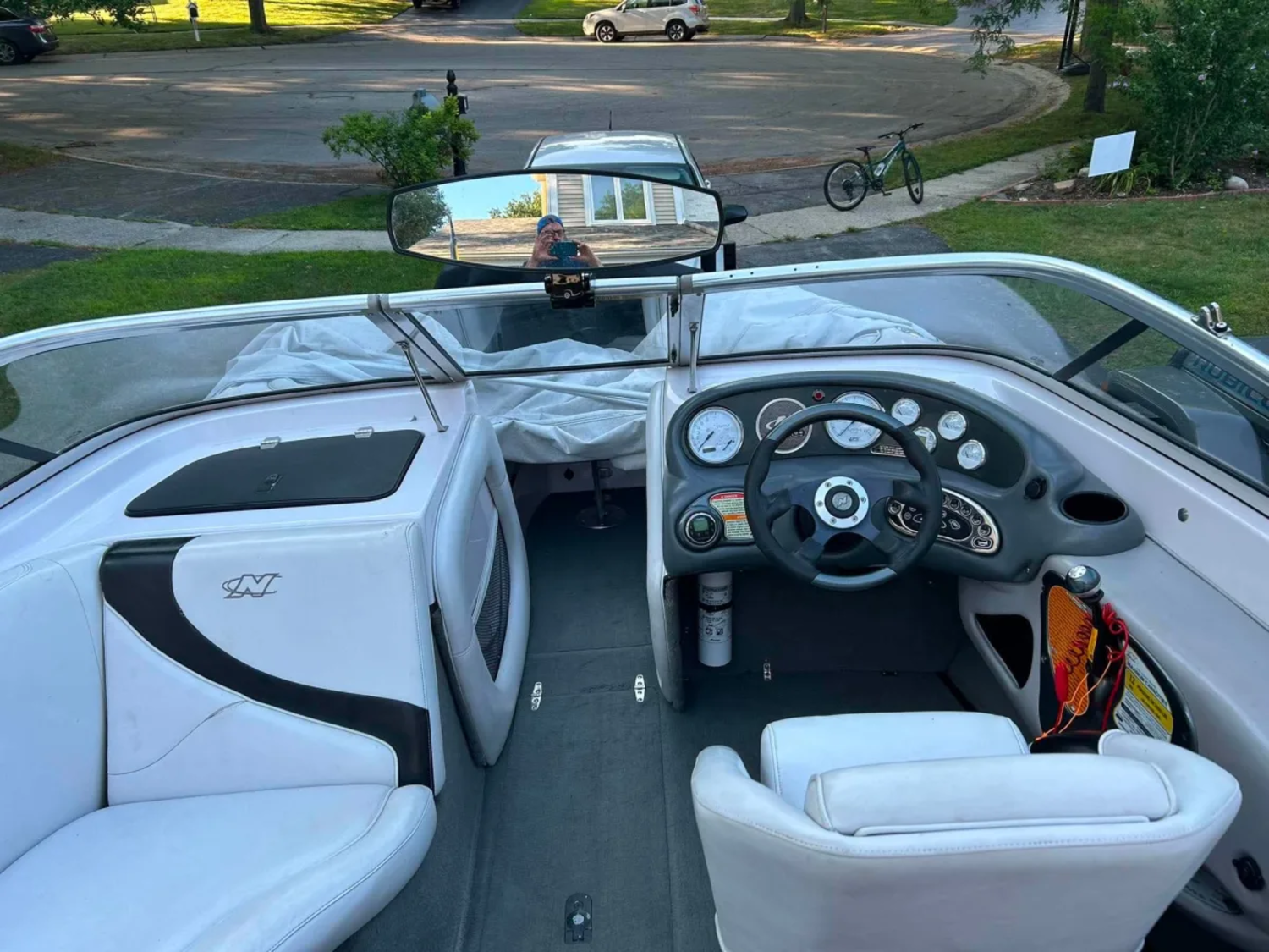 NAUTIQUE