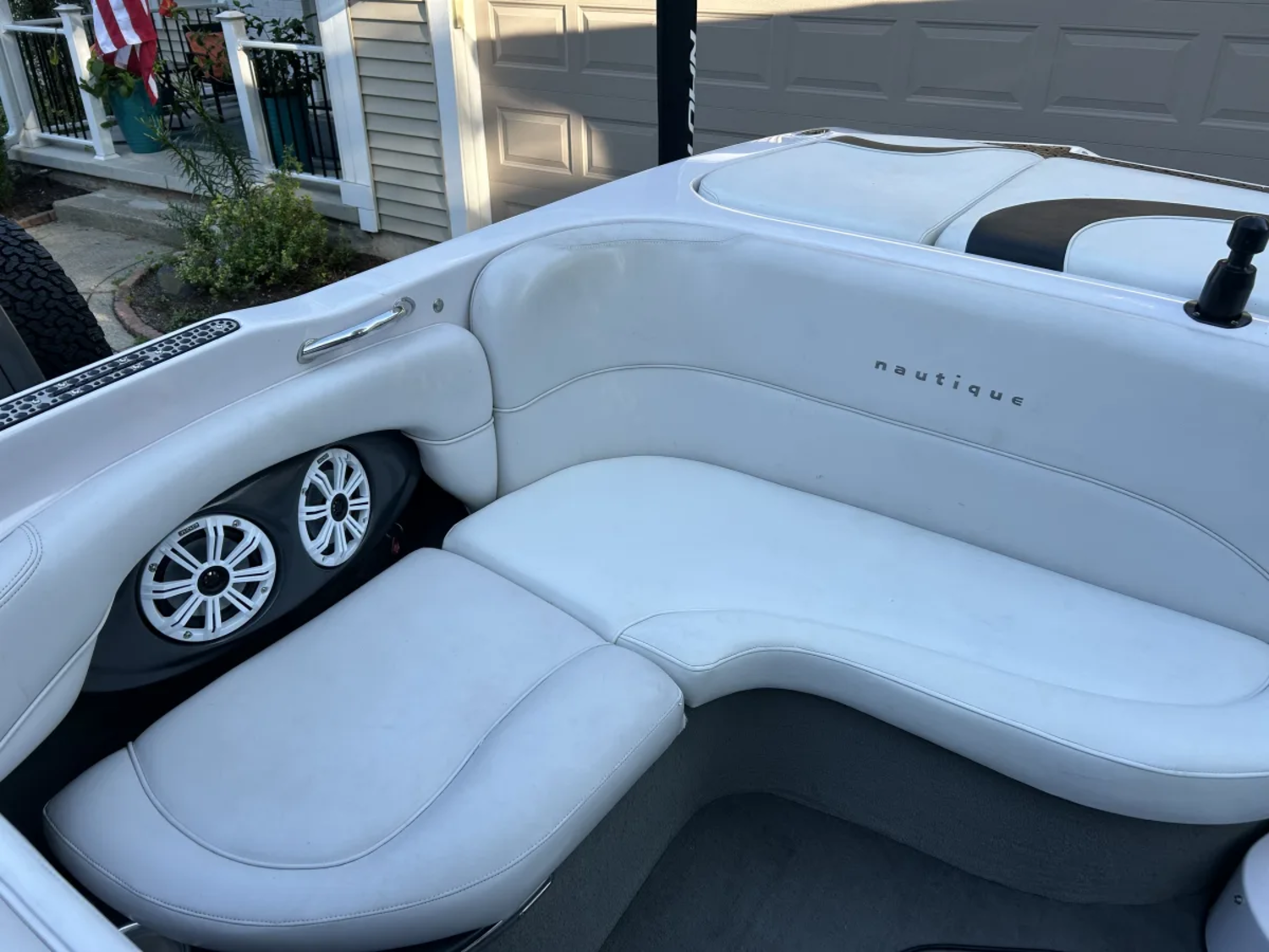 NAUTIQUE