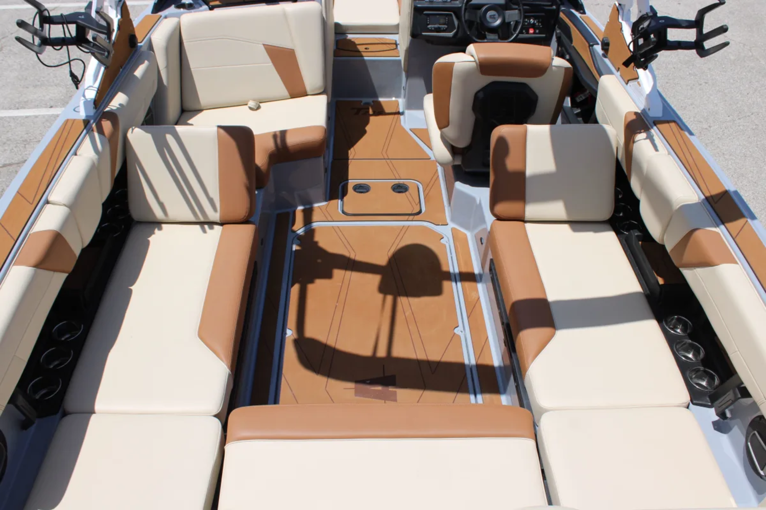 2027 Axis T235