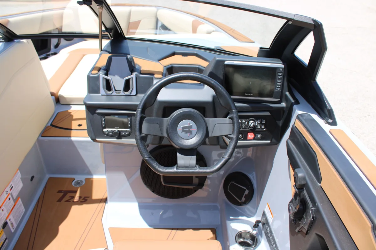 2027 Axis T235