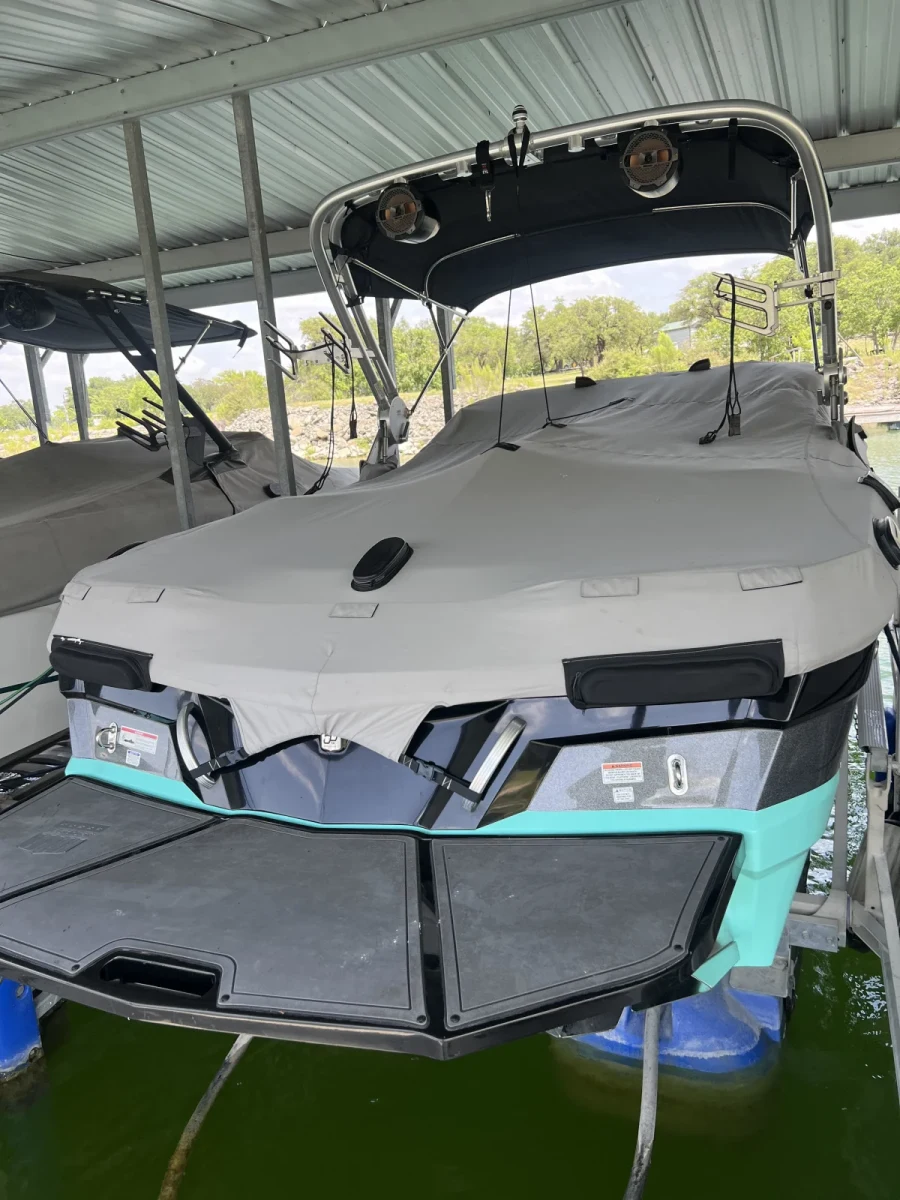 2018-mastercraft-xt23-140086-image16.webp