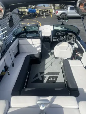 2018-mastercraft-xt23-140086-image9.webp