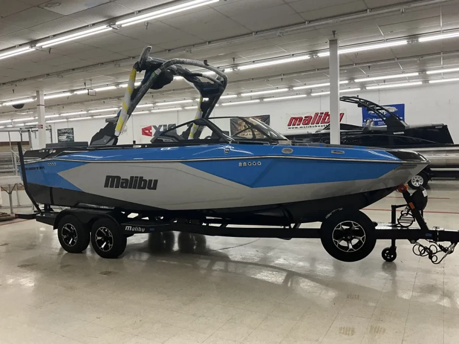 2026-malibu-wakesetter-23-lsv-140089-image1.webp