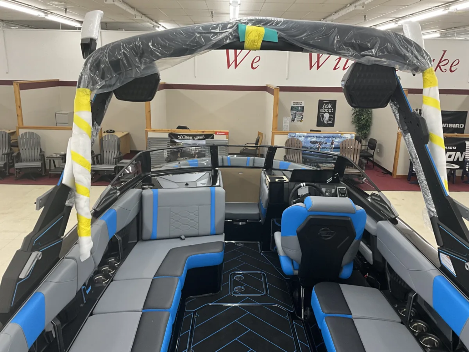 2026 MALIBU 23 LSV with M6DI and trailer