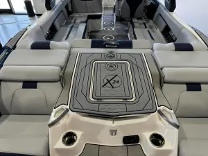 2022-mastercraft-x24-140103-image10