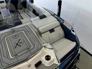 2022-mastercraft-x24-140103-image11