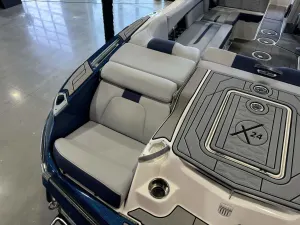 2022-mastercraft-x24-140103-image12