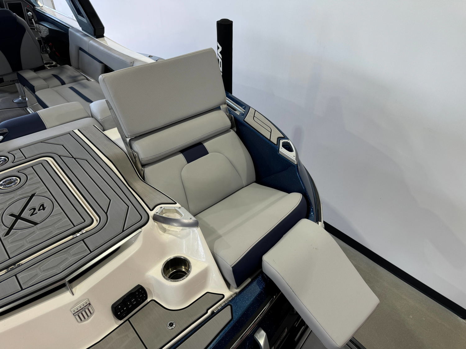 2022 MasterCraft X24