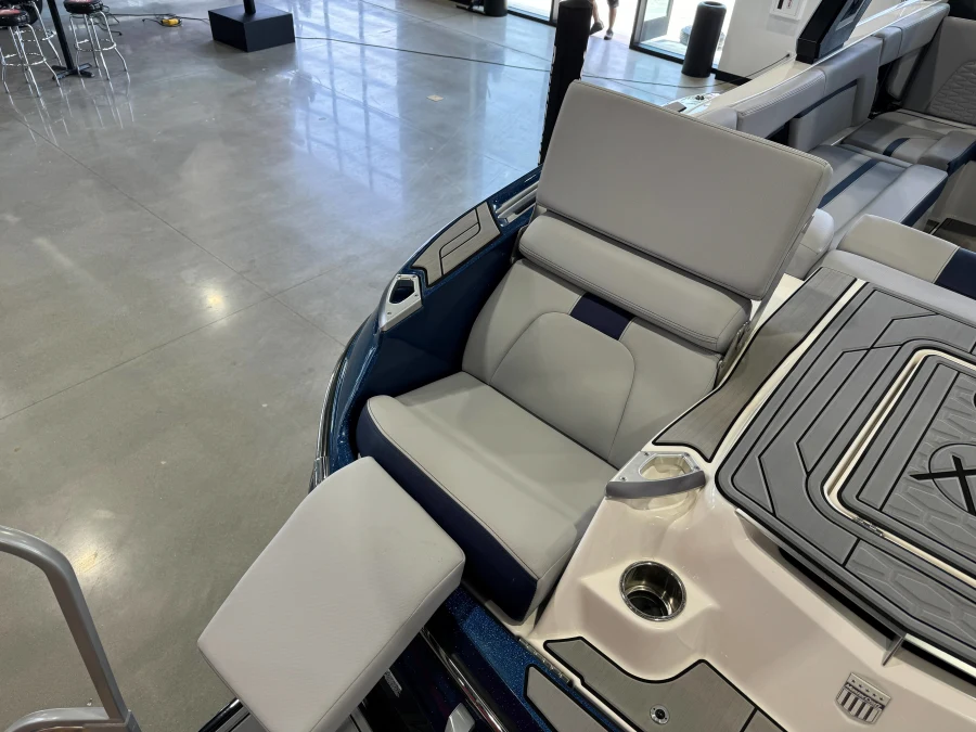 2022-mastercraft-x24-140103-image14
