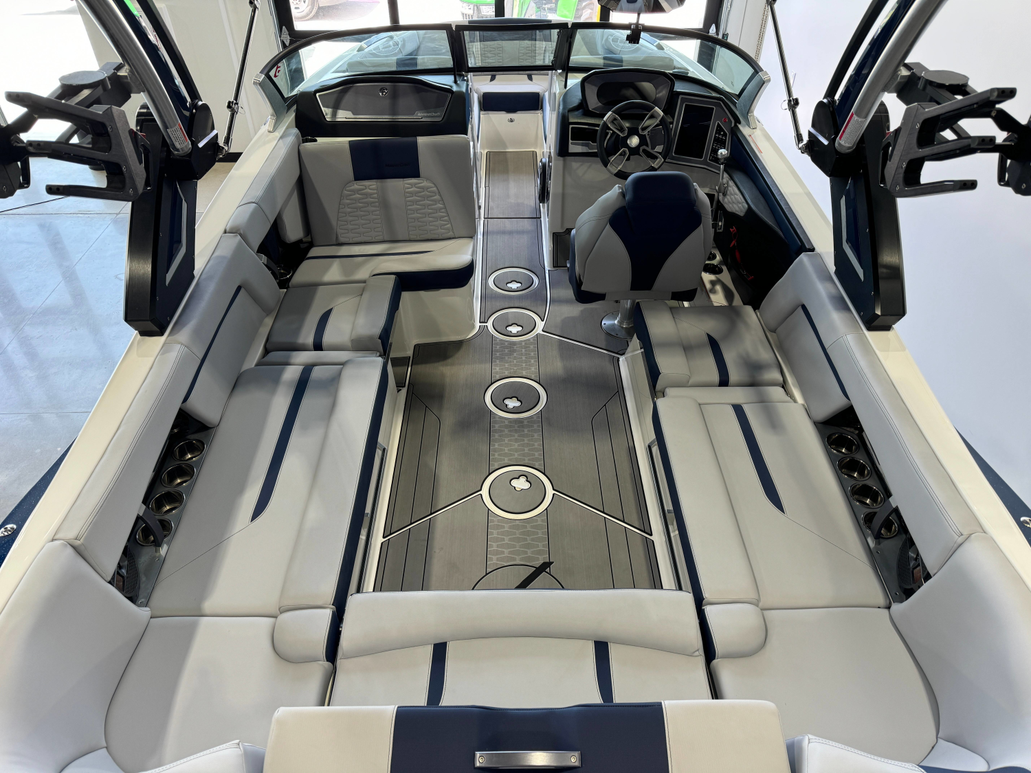 2022 MasterCraft X24