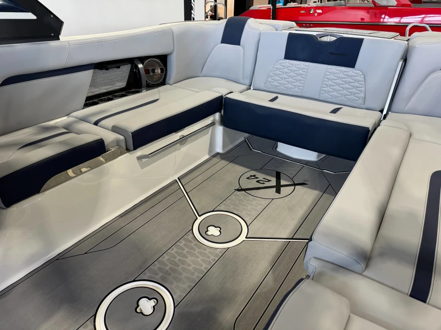 2022-mastercraft-x24-140103-image16