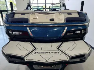 2022-mastercraft-x24-140103-image8