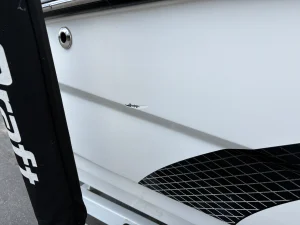 2011-mastercraft-x2-140126-image4