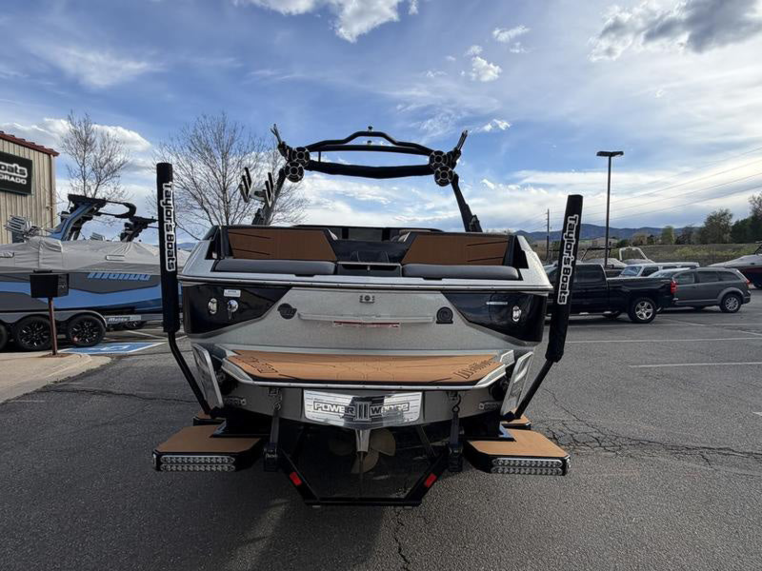 2021 Malibu Boats M220