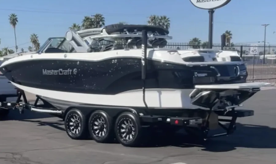2024-mastercraft-x24-140138-image1.webp