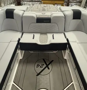 2024-mastercraft-x24-140138-image4.webp
