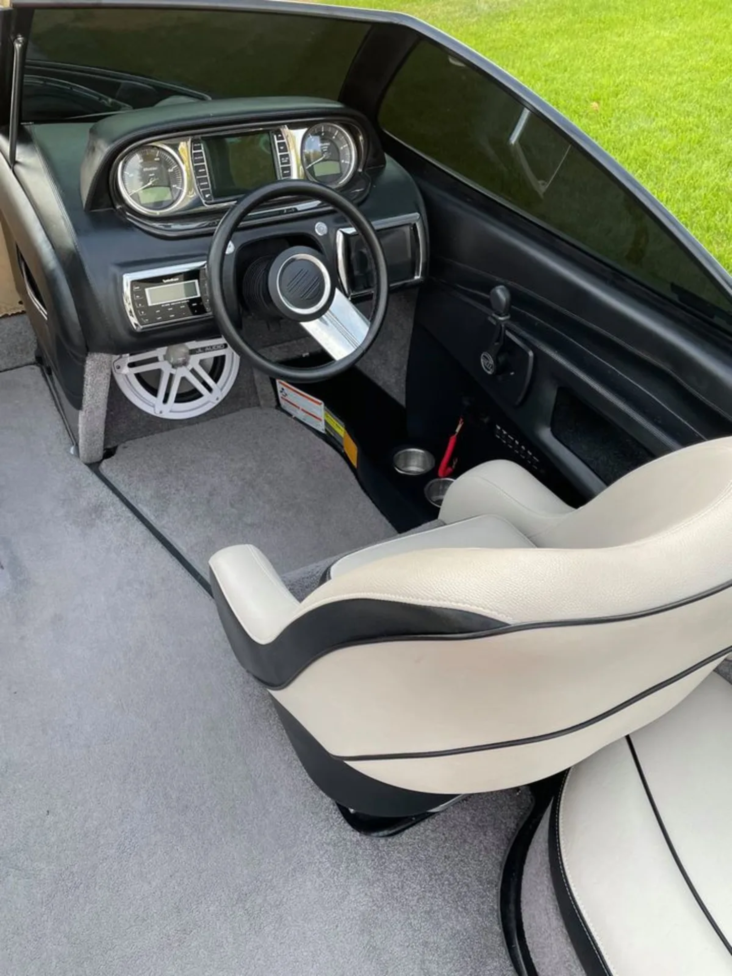 2014 Malibu Boats Wakesetter VLX