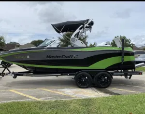 2018-mastercraft-xt22-138091-image1.webp