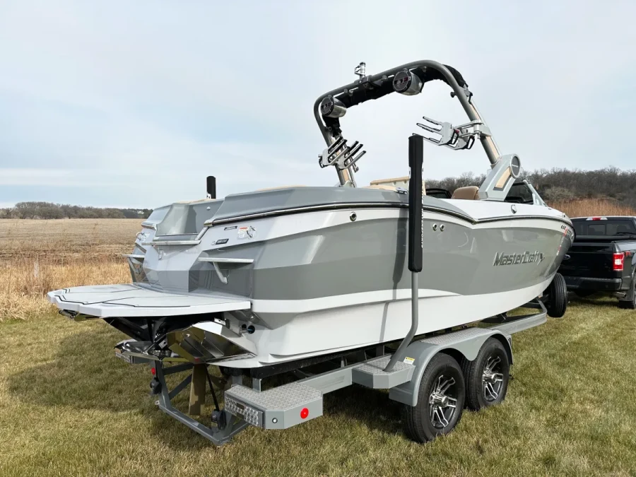 2022-mastercraft-x-star-138098-image5.webp