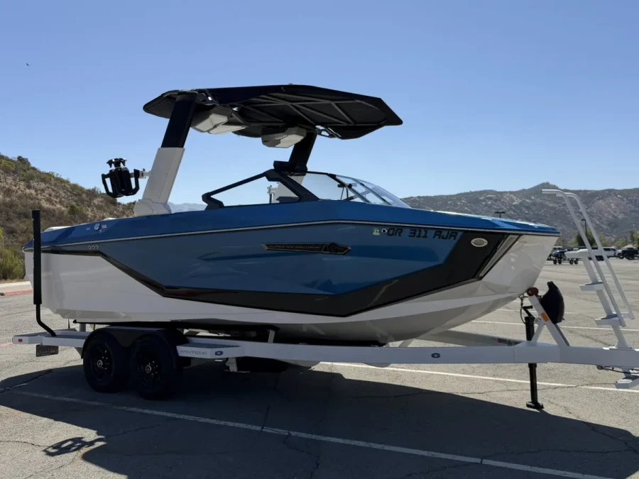 2025-nautique-g23-138122-image3.webp