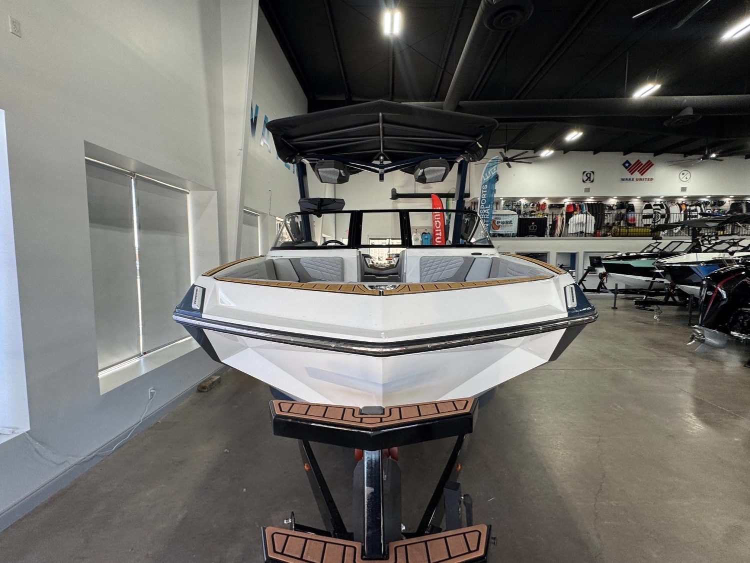 2023 Nautique G25